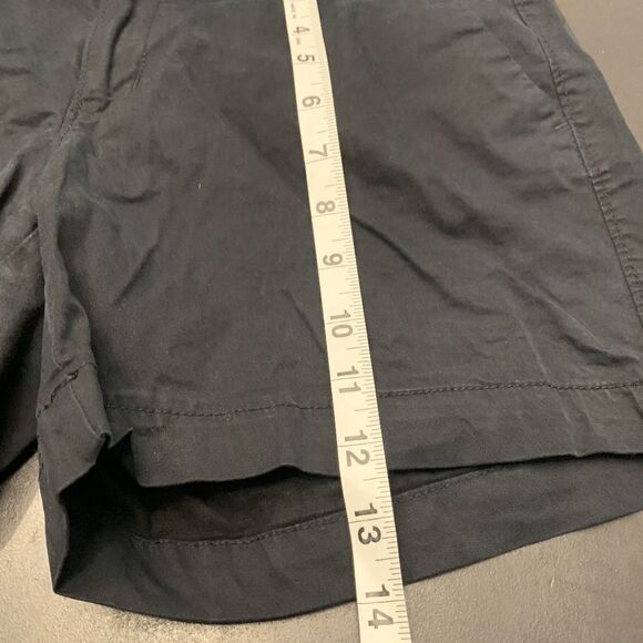 Old Navy Women's Flat Front Stretch Pockets Casual Chino Shorts Black Size 4 - Picture 2 of 6